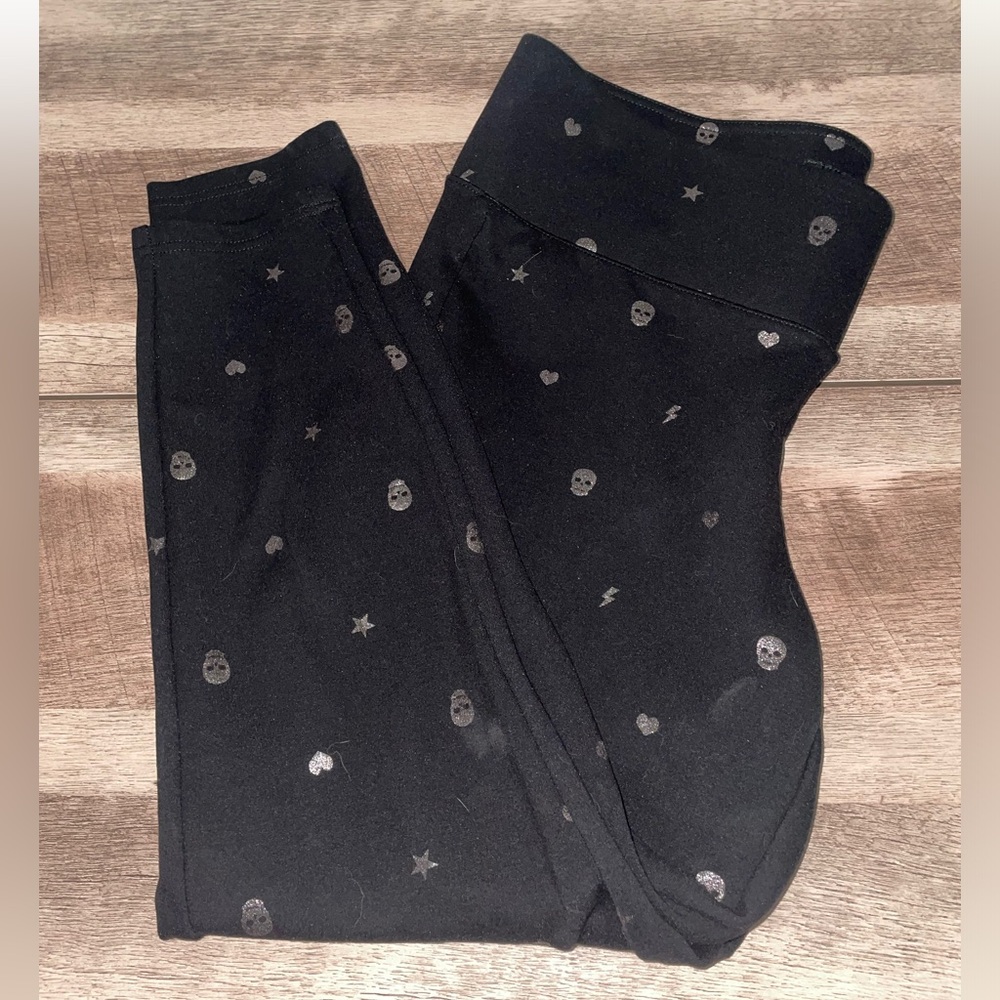 Torrid Silver Skull Print Pixie Pants - Size 1r - image 4